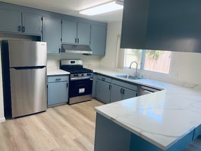 Building Photo - 3007 Lillard Dr