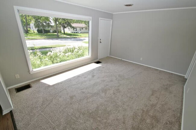 Bright Sunny Living Room - 6422 W Verona Ct