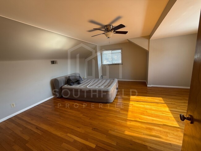 Building Photo - 3175 Ramona Ave