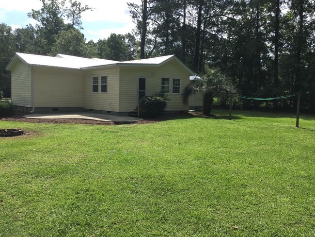 Building Photo - Large 3 Bedroom Home in Conway