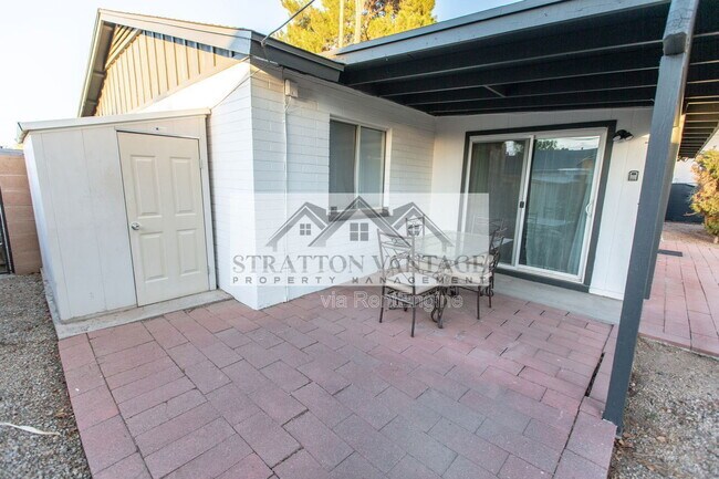 Building Photo - 111 E Manhatton Dr