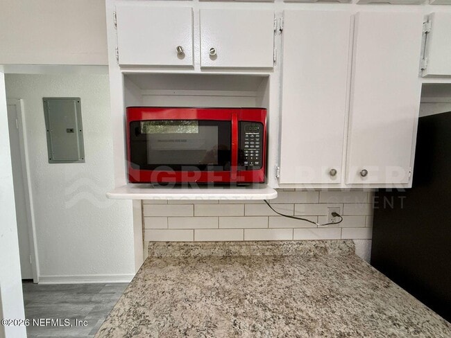 Building Photo - 4623 Suffolk Ave