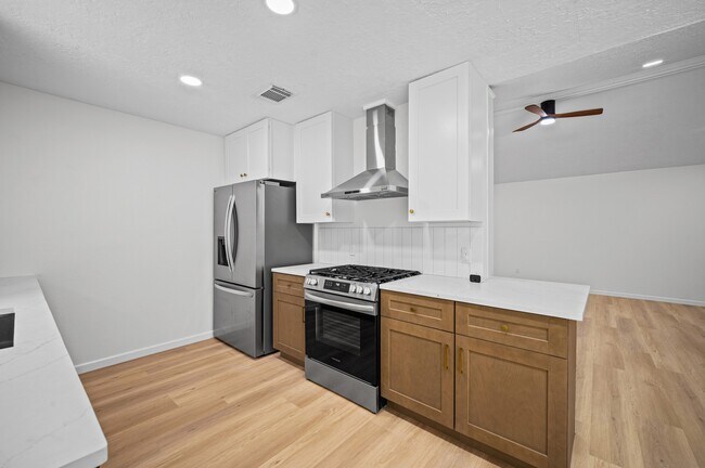 Building Photo - 10935 Silkwood Dr