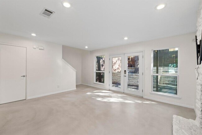 Building Photo - 1245 Spyglass Dr