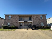 Building Photo - 3404 Zephyr Rd