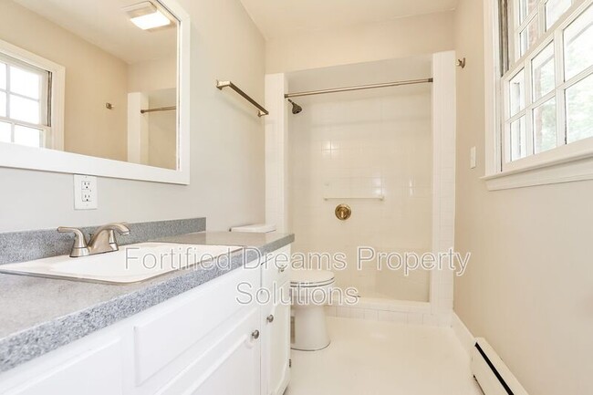 Building Photo - 1101 Surry Dr