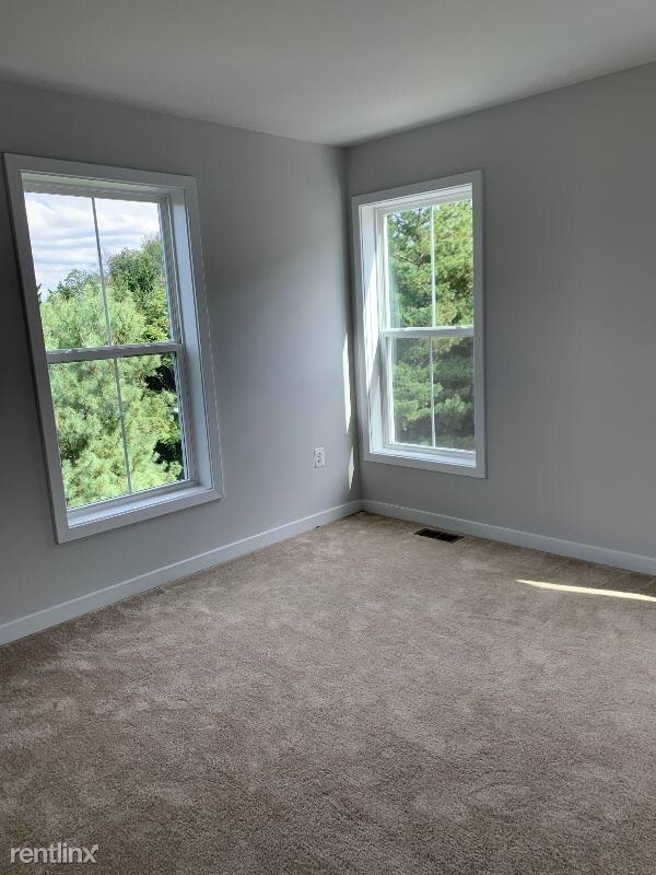 Building Photo - 3 br, 2 bath Townhome - 2363 Wyeth St