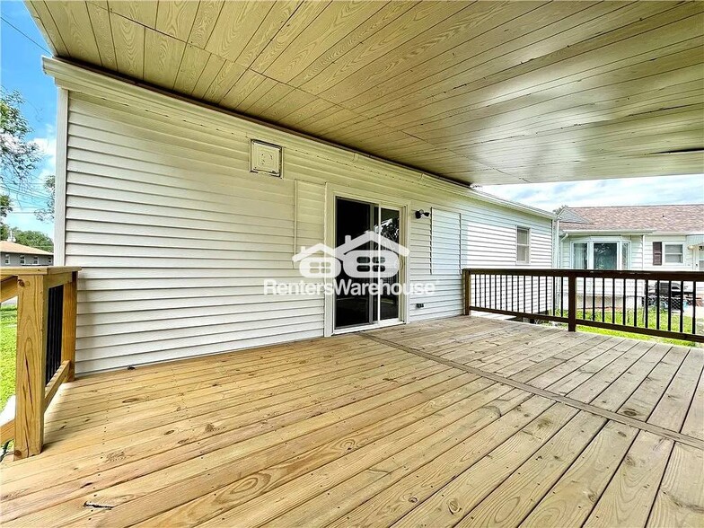 Building Photo - 5810 Francis Ave