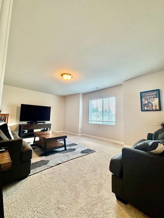 Building Photo - 4 Bedroom Home in Family friendly Cul-de-sac in Maple Valley