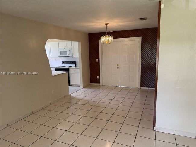 Building Photo - 10375 SW 152nd Terrace