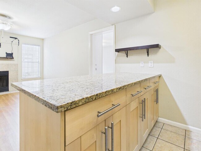 Building Photo - 7685 Northcross Dr