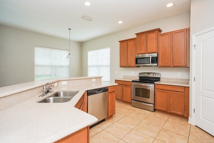 Building Photo - 206 Montara Drive