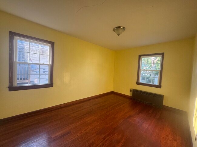 Building Photo - 382 Virginia Ave