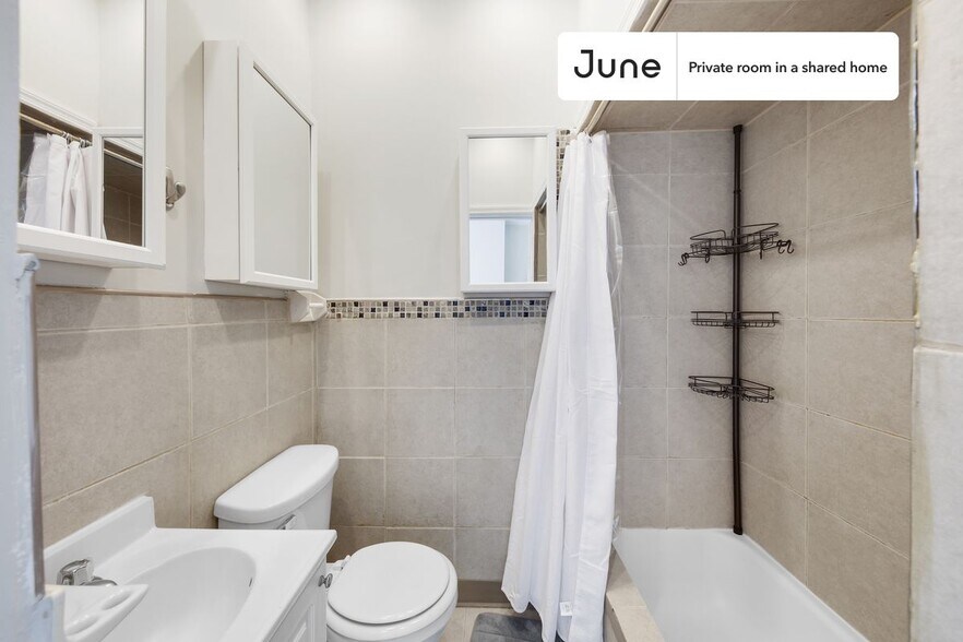 Building Photo - Room in Shared 5 bed/2 bath home in Sunset Park