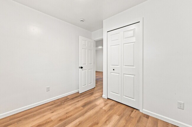 Building Photo - 22529 Tuscany Ave