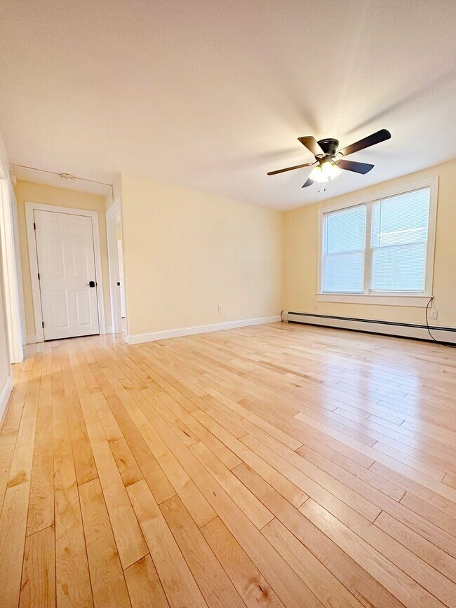 Building Photo - 207 S Union St