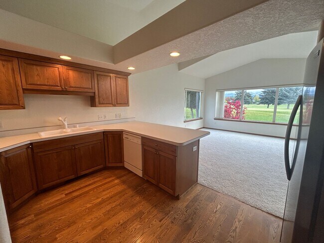 Building Photo - Beautiful Home on Village Greens with Vaulted Ceilings~A rare find!