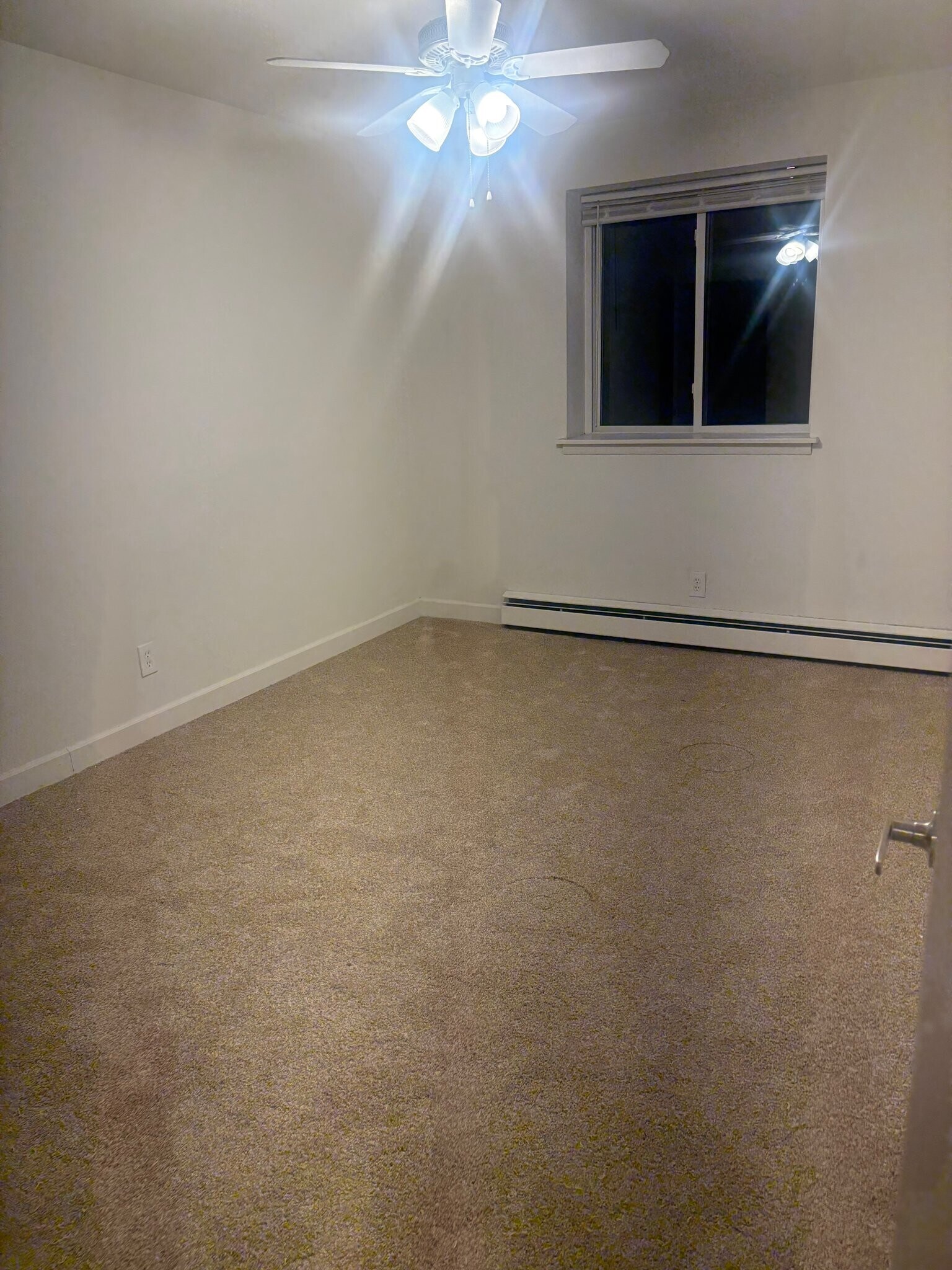 Building Photo - 2424 E Webster Pl