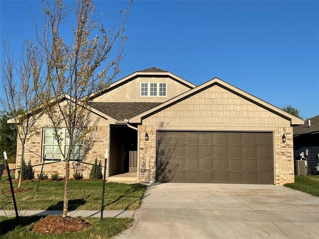 Primary Photo - 2033 Sara Vista Dr
