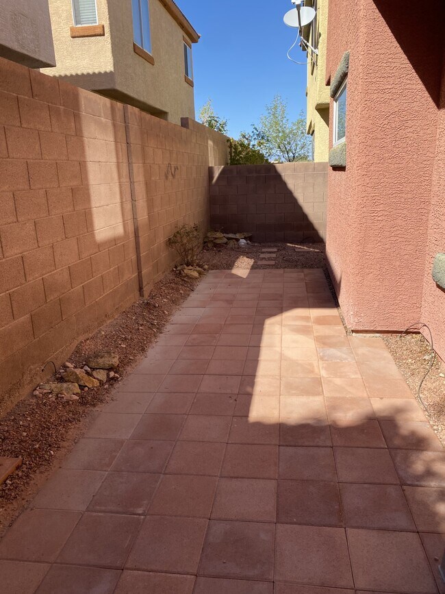 Building Photo - 5090 Silent Valley Ct