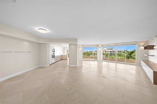 Building Photo - 765 Crandon Blvd