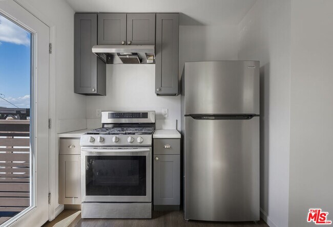 Building Photo - 1562 Attridge Ave