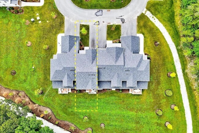 Building Photo - 23 Lily Pond Ln