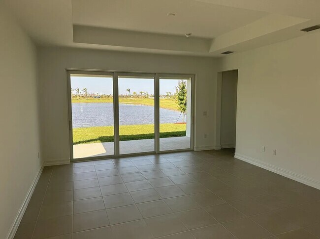 Building Photo - 2336 Kamin Dr