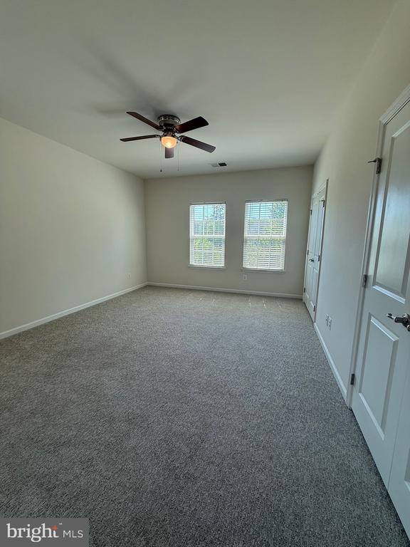 Building Photo - 123 Streamview Dr