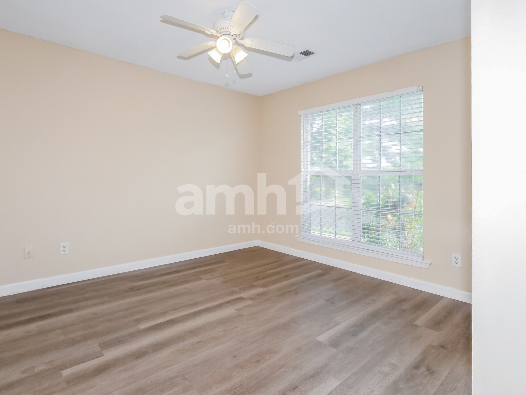 Building Photo - 11642 Mahogany Dr