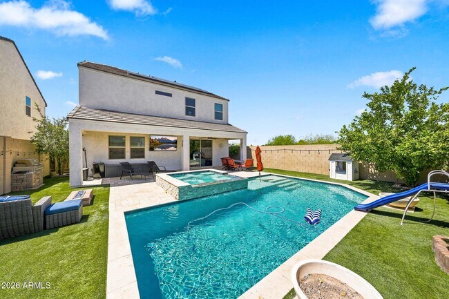 Building Photo - 12644 W Nogales Dr