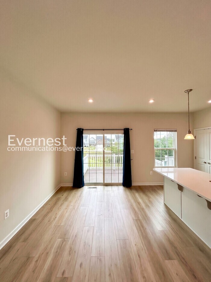 Building Photo - 8808 Stevenson Ln