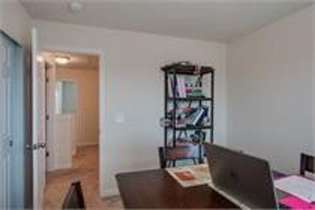 Building Photo - Beautiful 4bd 2.5ba home with Community Am...