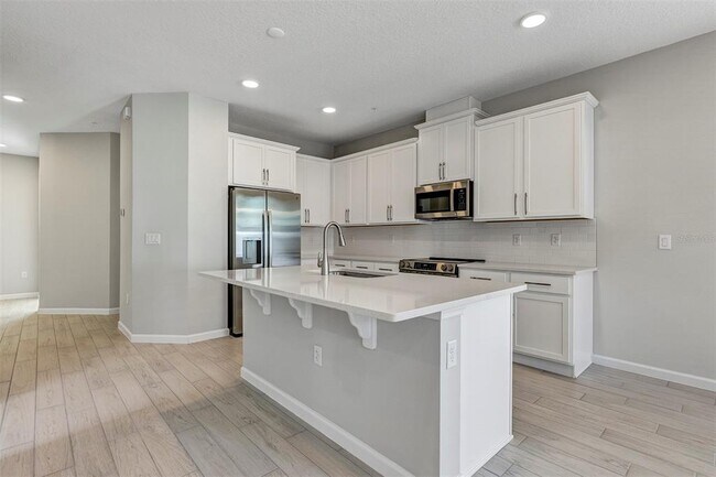 Building Photo - 518 Lady Palm St