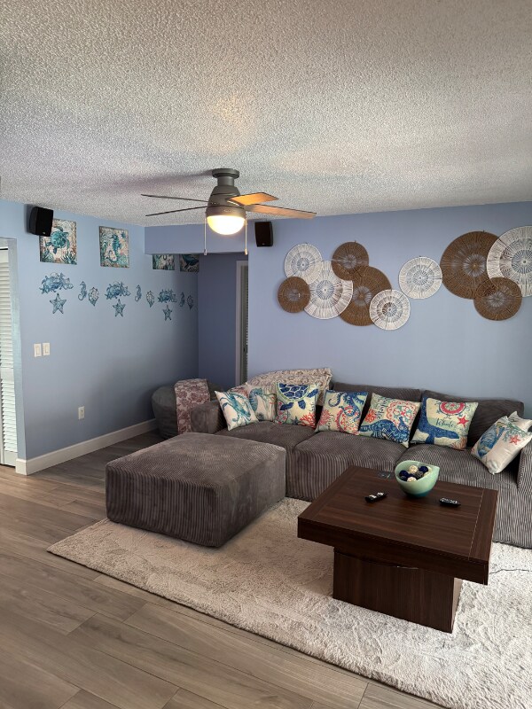 Building Photo - 7342 Uranus Dr