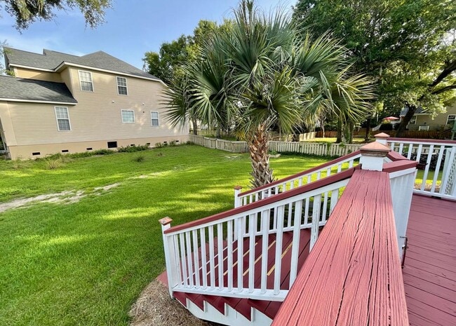 Building Photo - Available June 10th. Beautiful 3 BR/2 BA Home in Seaside Farms!