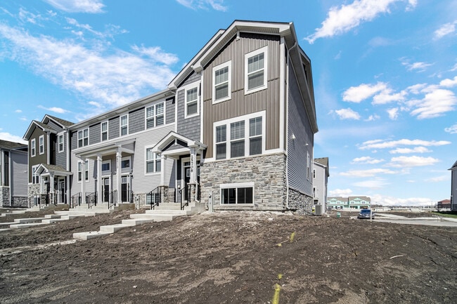 Building Photo - 25708 W Yorkshire Dr