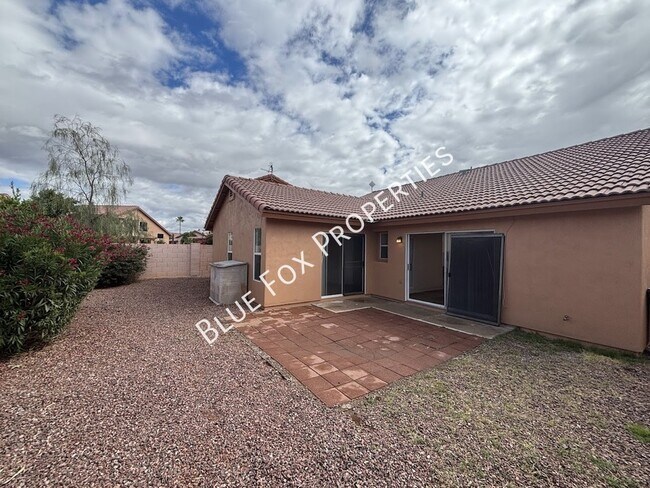 Building Photo - 9913 N Woodstone Trail