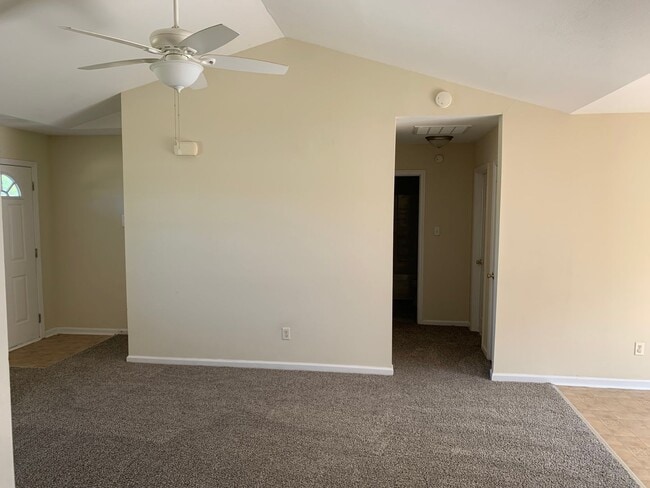 Building Photo - Beautiful Home located in Camden County and close to Water Access