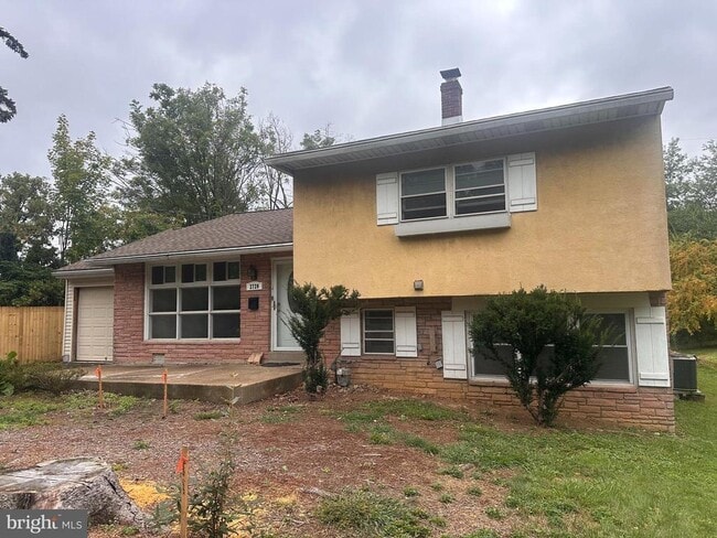 Building Photo - 2720 Haverford Rd