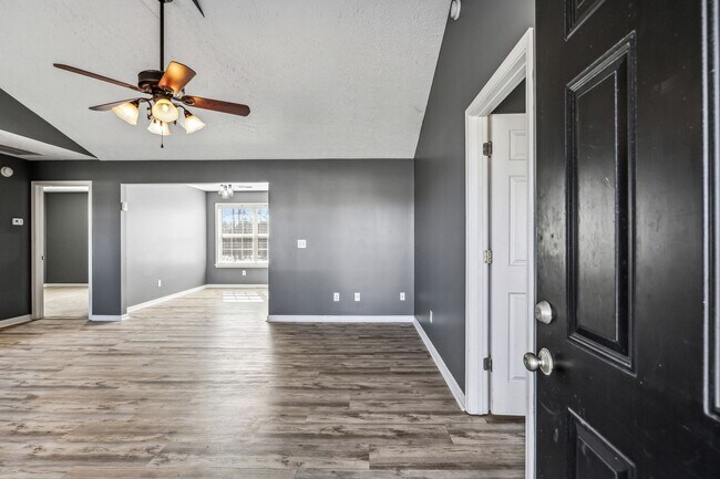 Building Photo - Upperglade Ct