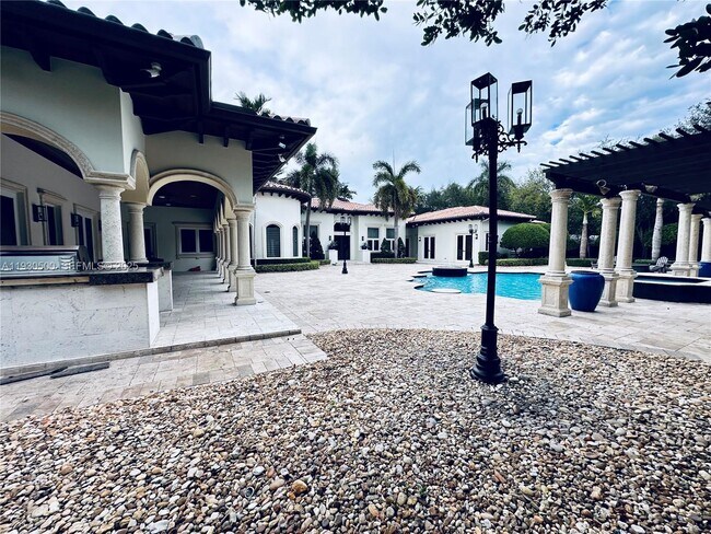 Building Photo - 6180 SW 132nd St