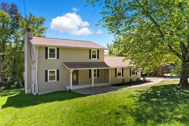 Primary Photo - 10118 Lonesome Pine Dr
