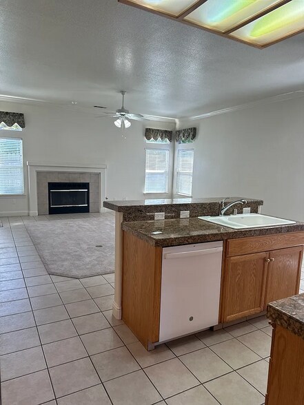 Building Photo - 2980 Hazelwood Way