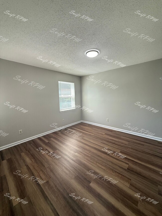 Building Photo - 6451 Hallet St