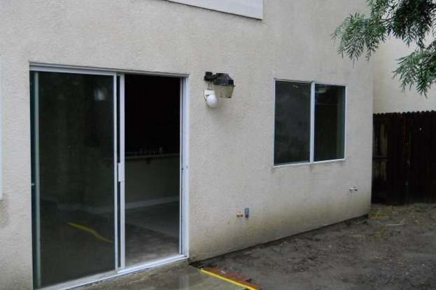 Building Photo - 650 Laxford Rd