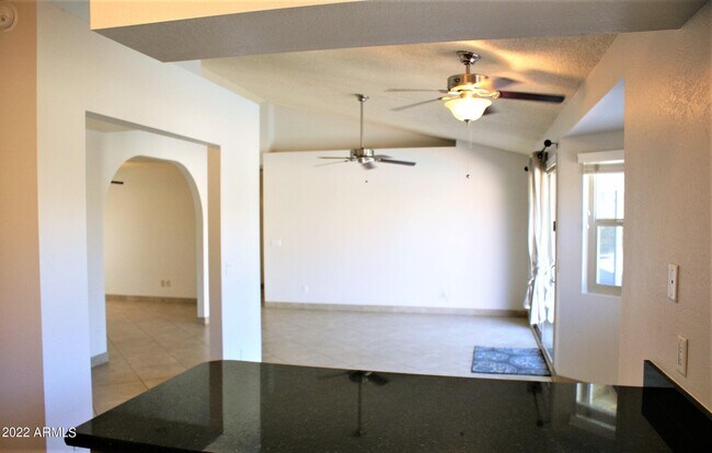 Building Photo - 4148 E Des Moines St