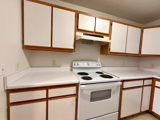 Building Photo - 46 Sandalwood Wy