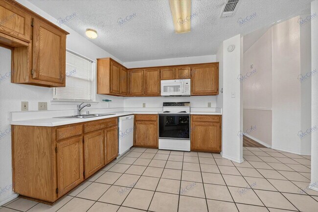 Building Photo - 3728 Chaddybrook Ln