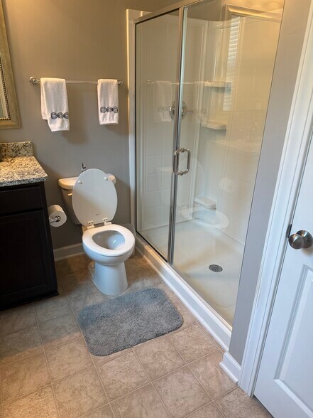 Bathroom suite upstairs - 8 Wading Bird Loop